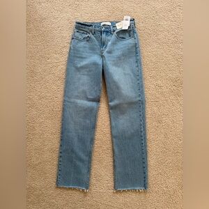 New with Tags Abercrombie & Fitch The 90s Straight Mid Rise Jeans - 27 Regular